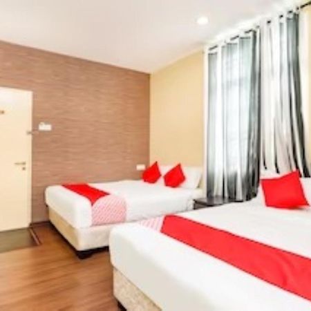 D'Pinetrees Hotel Johor Bahru Exterior photo