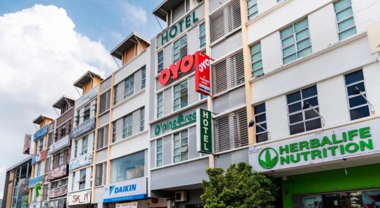 D'Pinetrees Hotel Johor Bahru Exterior photo